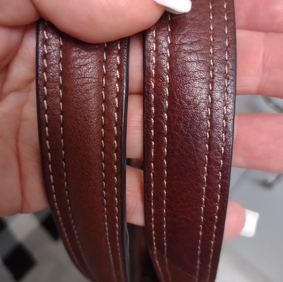 Gorgeous b.makowsky tote style purse - Picture 3 of 8